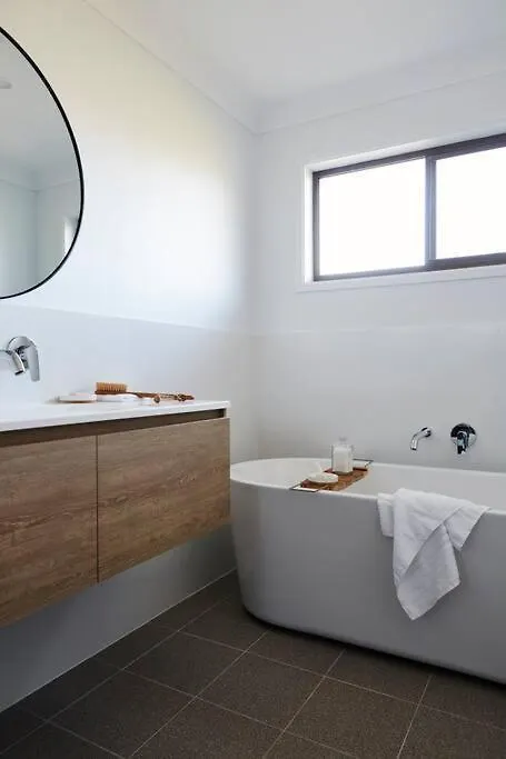 Dom wakacyjny Barefoot Bungalow - Beachfront Byron Bay